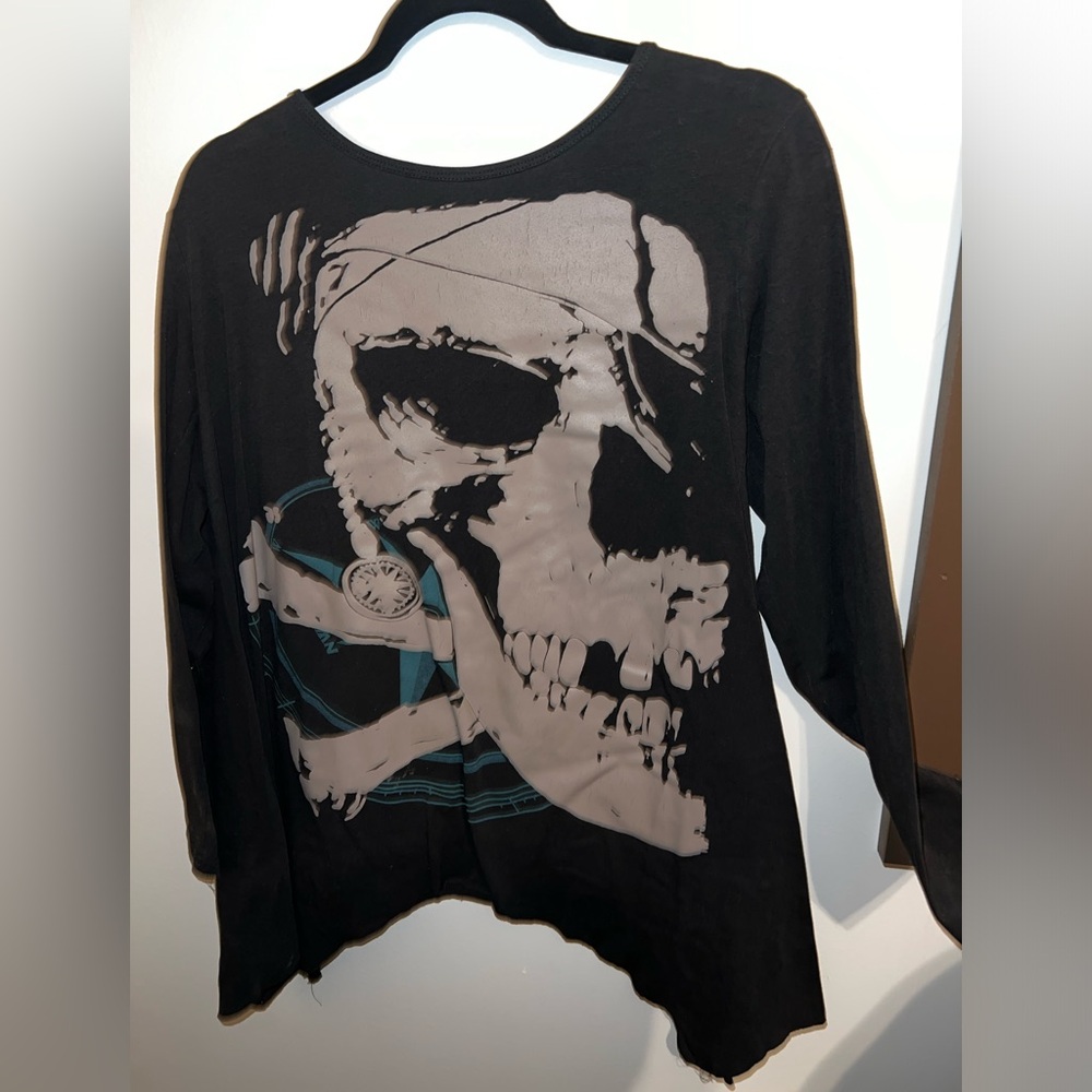 casual skull long sleeve